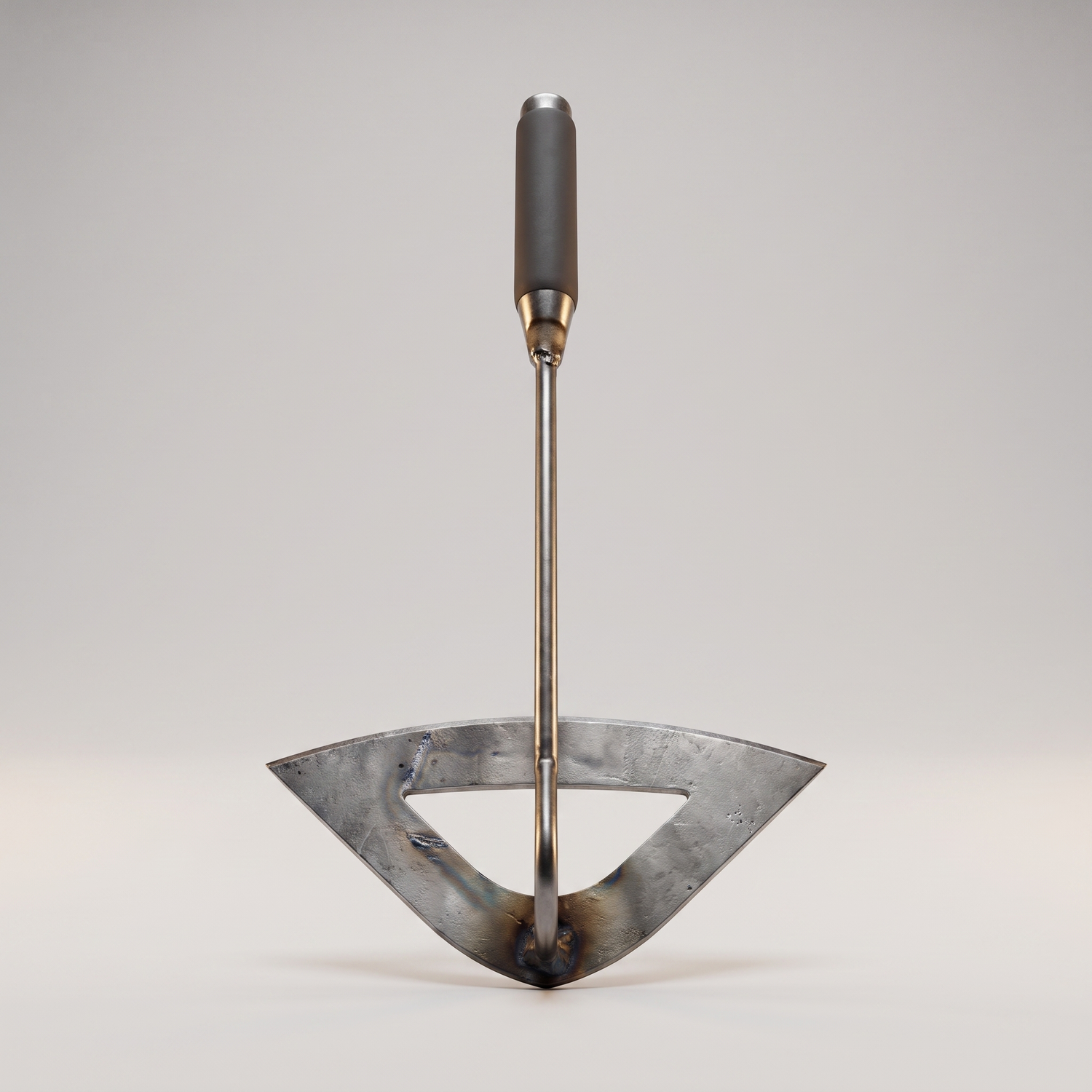 Garden weeder tool front view